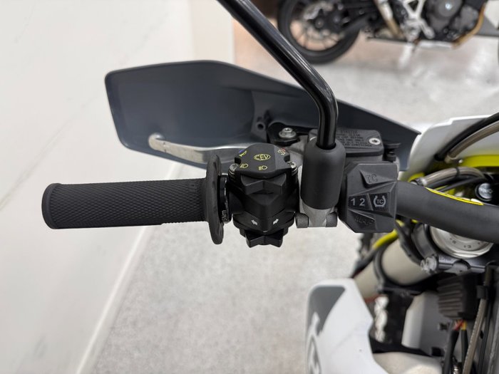 2022 HUSQVARNA FE501 White