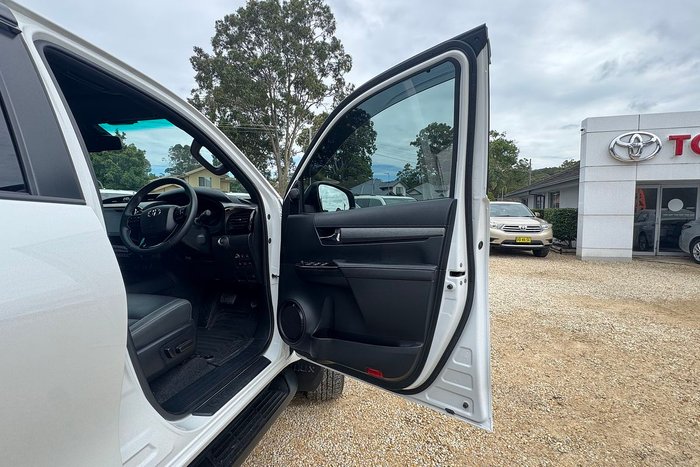 2024 Toyota Hilux Rogue 48V