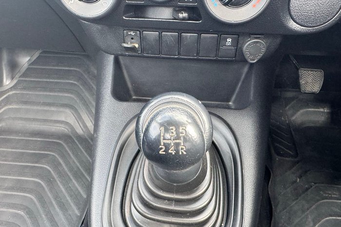 2021 Toyota Hilux Workmate TGN121R Glacier White