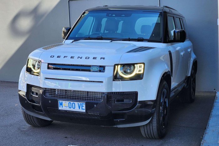 2025 Land Rover Defender 110 D350 X-Dynamic SE