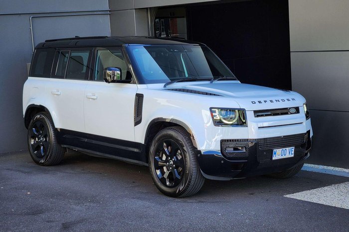 2025 Land Rover Defender 110 D350 X-Dynamic SE