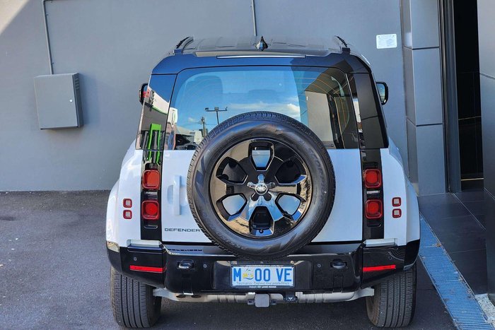 2025 Land Rover Defender 110 D350 X-Dynamic SE