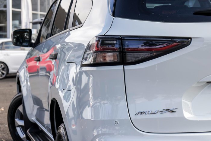 2023 Isuzu MU-X LS-M