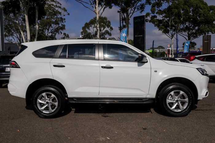 2023 Isuzu MU-X LS-M