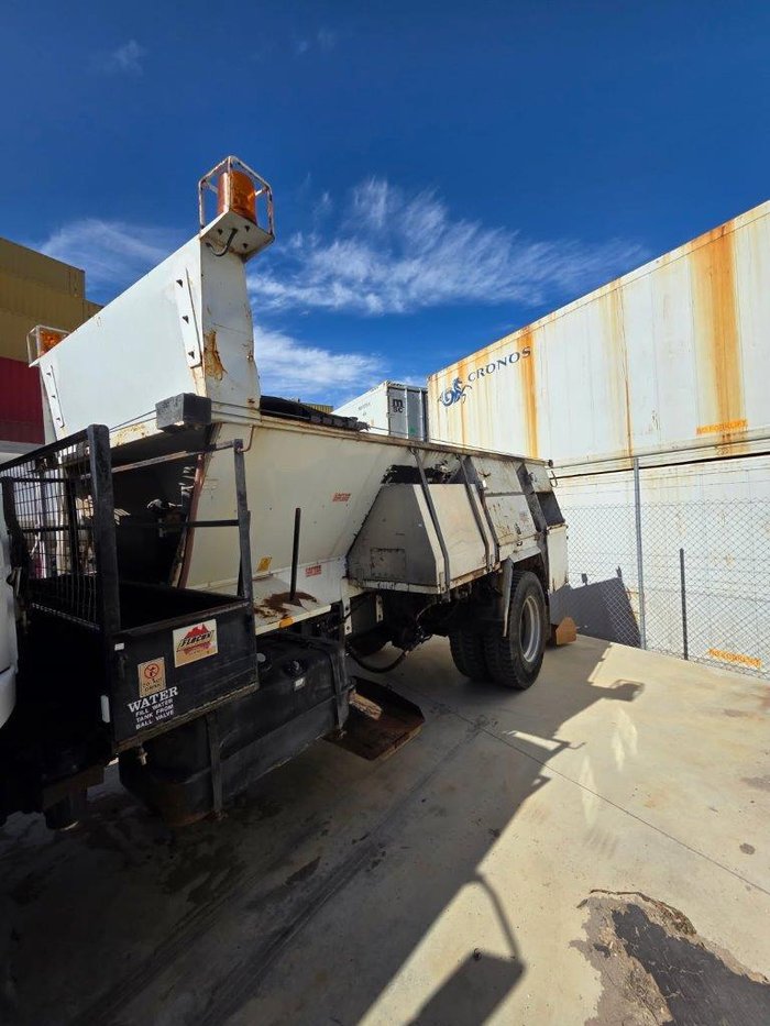 2000 FLOCON 8 Tonne