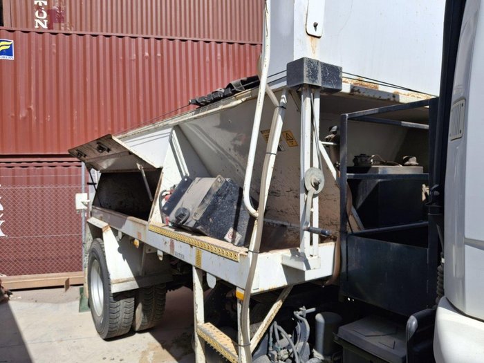 2000 FLOCON 8 Tonne