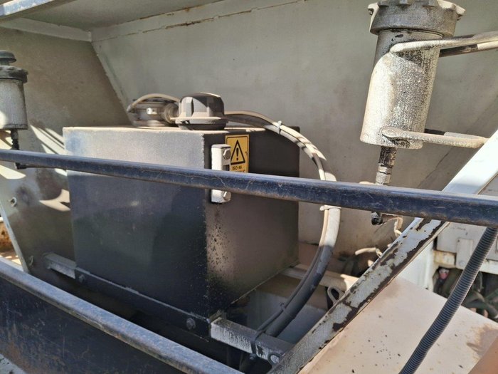 2000 FLOCON 8 Tonne
