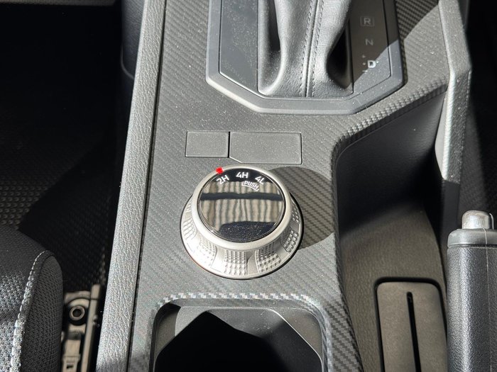 2025 Mitsubishi Triton GLX+