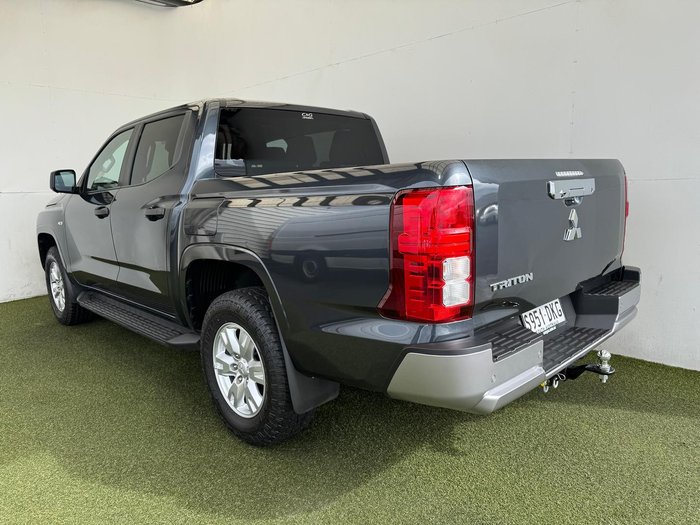 2025 Mitsubishi Triton GLX+