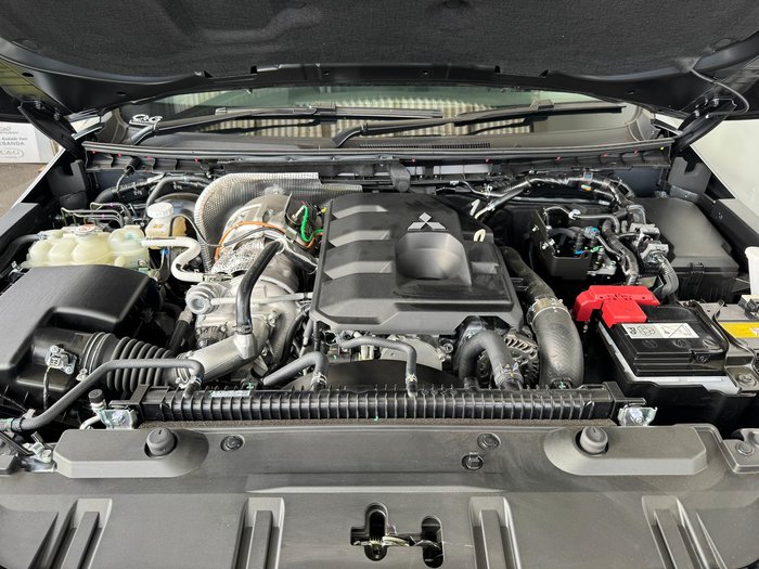 2025 Mitsubishi Triton GLX+