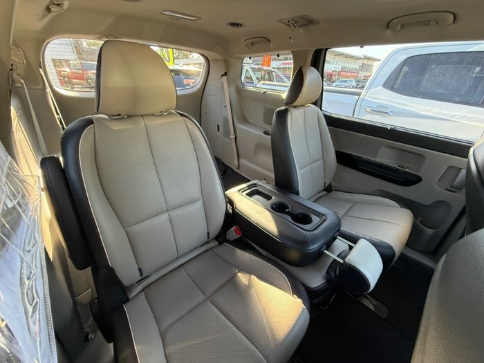 2018 Kia Carnival Platinum
