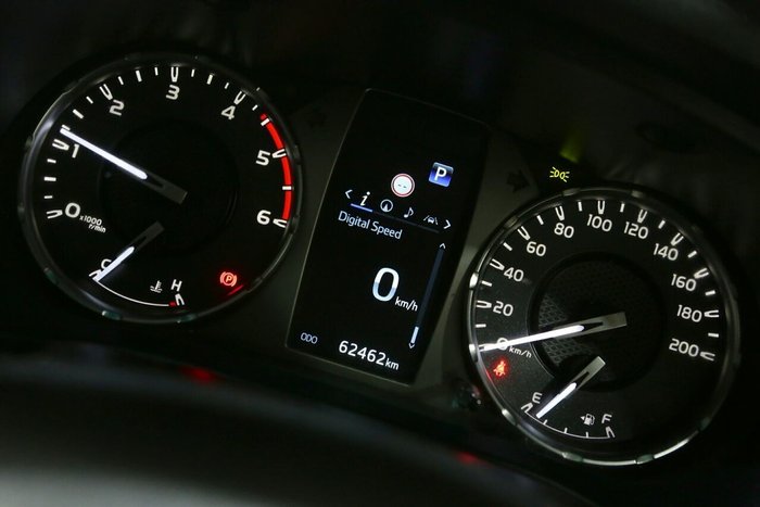 2023 Toyota Hilux SR5