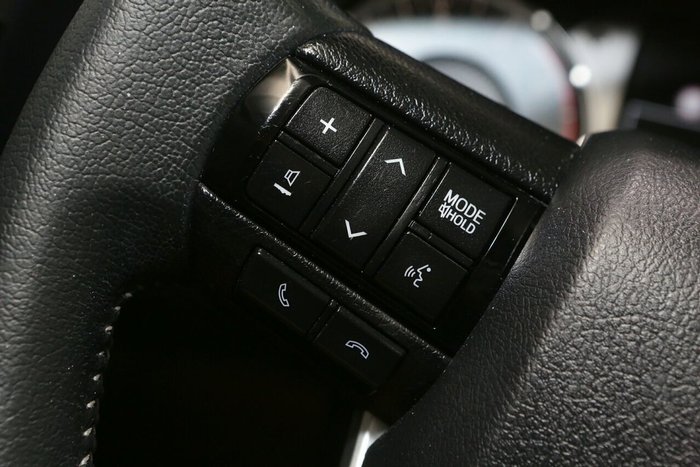 2023 Toyota Hilux SR5