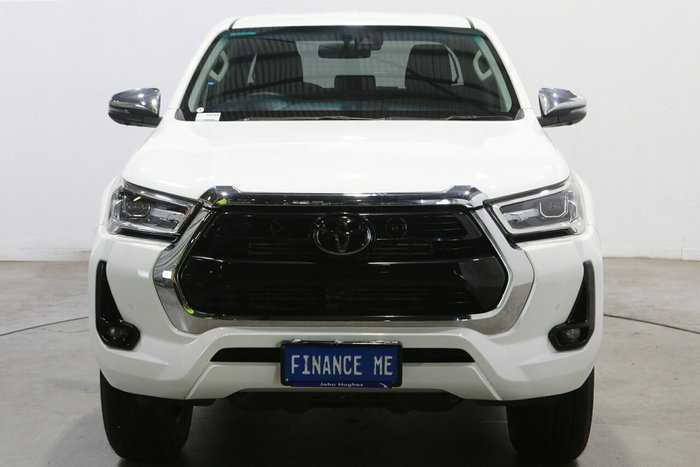 2023 Toyota Hilux SR5