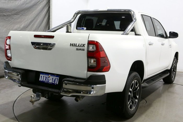 2023 Toyota Hilux SR5