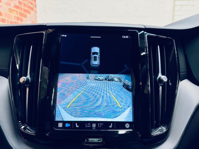 2022 Volvo XC60 B6 R-Design MY22 AWD Crystal White