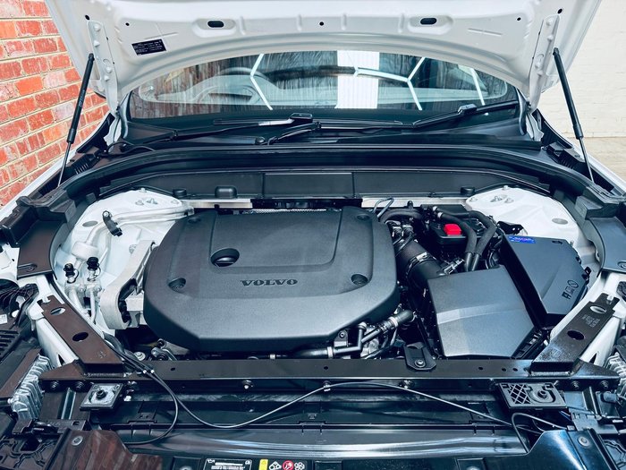 2022 Volvo XC60 B6 R-Design MY22 AWD Crystal White