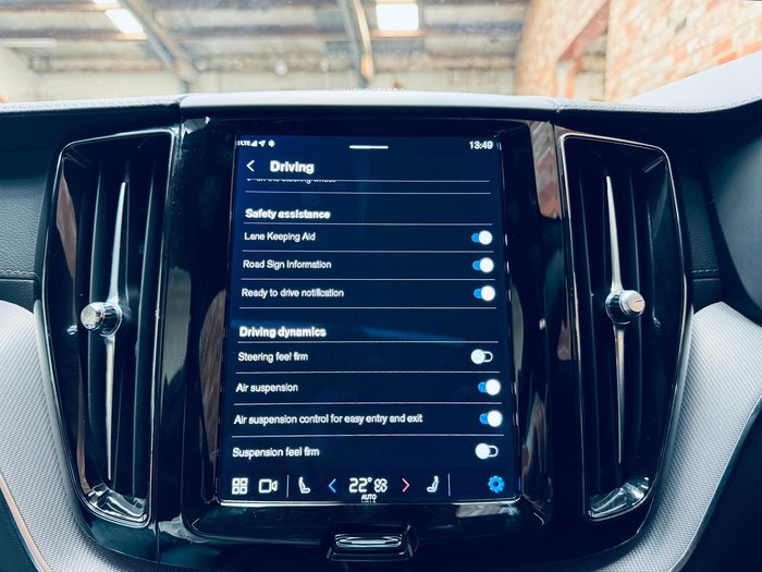 2022 Volvo XC60 B6 R-Design MY22 AWD Crystal White