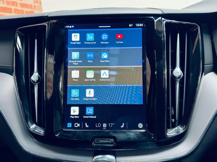 2022 Volvo XC60 B6 R-Design MY22 AWD Crystal White