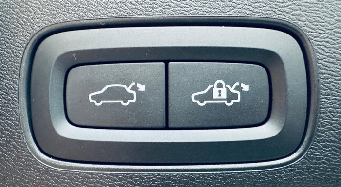 2022 Volvo XC60 B6 R-Design MY22 AWD Crystal White