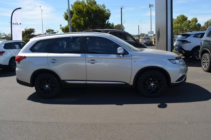 2020 Mitsubishi Outlander ES