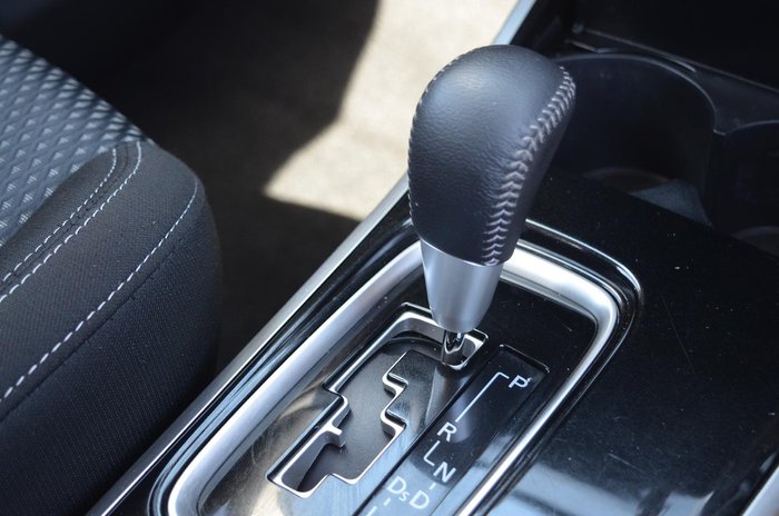 2020 Mitsubishi Outlander ES