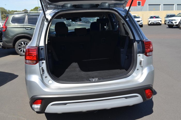 2020 Mitsubishi Outlander ES