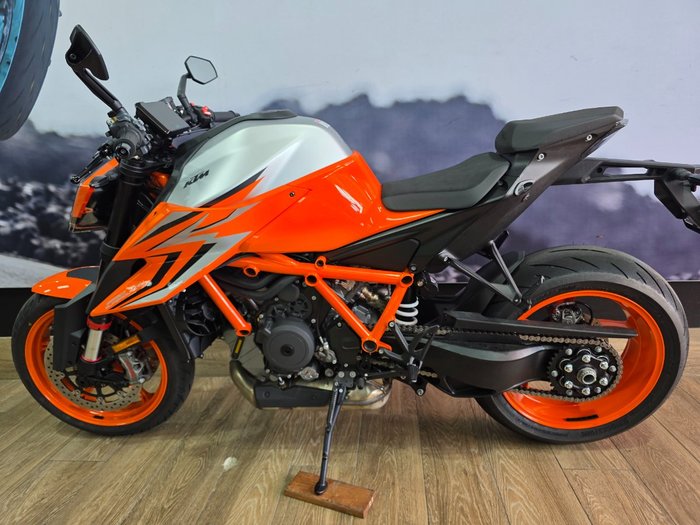 2023 Ktm 1290 SUPER DUKE R ORANGE