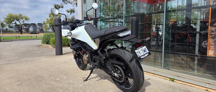 2024 HUSQVARNA VITPILEN 401