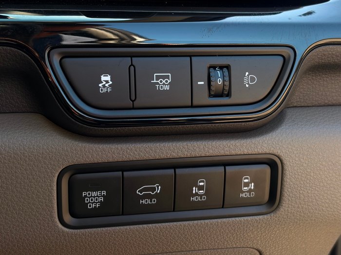 2025 Kia Carnival GT-Line HEV