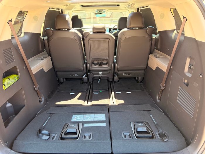 2025 Kia Carnival GT-Line HEV