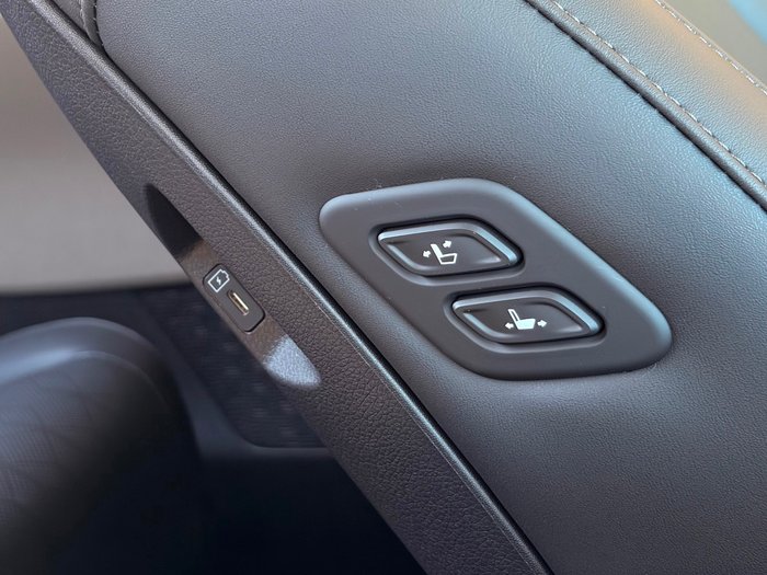 2025 Kia Carnival GT-Line HEV