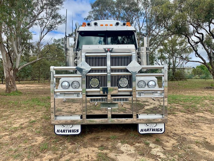2021 Western Star 4800 Series 4800 FXB White