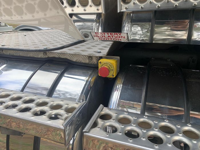 2021 Western Star 4800 Series 4800 FXB White