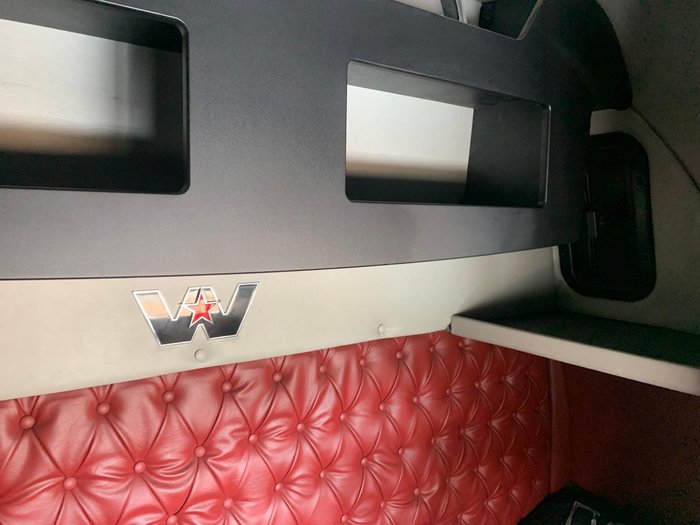 2021 Western Star 4800 Series 4800 FXB White