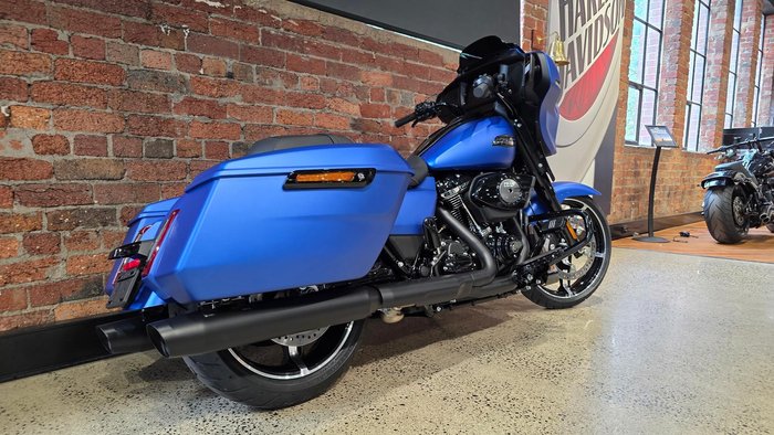 2026 Harley-Davidson Street Glide 117 (FLHX)