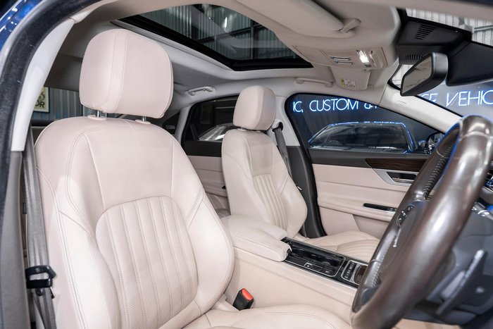 2016 Jaguar XF 25t Portfolio X260 MY16 Dark Sapphire