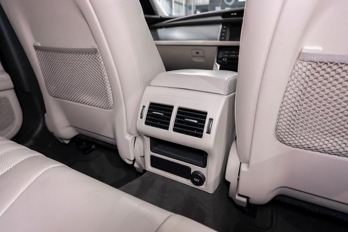 2016 Jaguar XF 25t Portfolio X260 MY16 Dark Sapphire