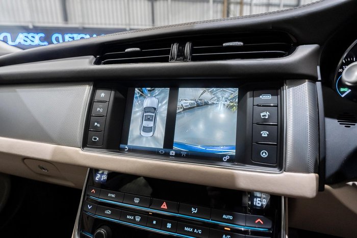 2016 Jaguar XF 25t Portfolio X260 MY16 Dark Sapphire