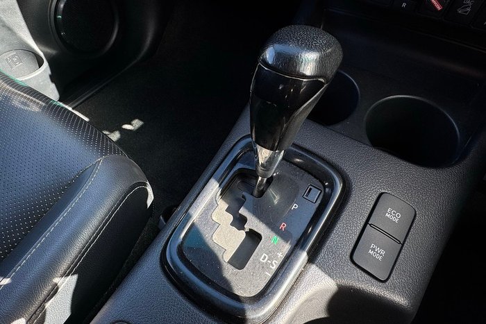 2020 Toyota Hilux Rogue GUN126R 4X4 Dual Range Crystal Pearl