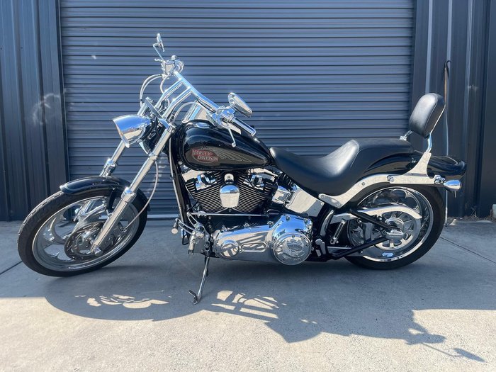 2009 Harley-Davidson Softail Custom 1584 (FXSTC) Softail Black