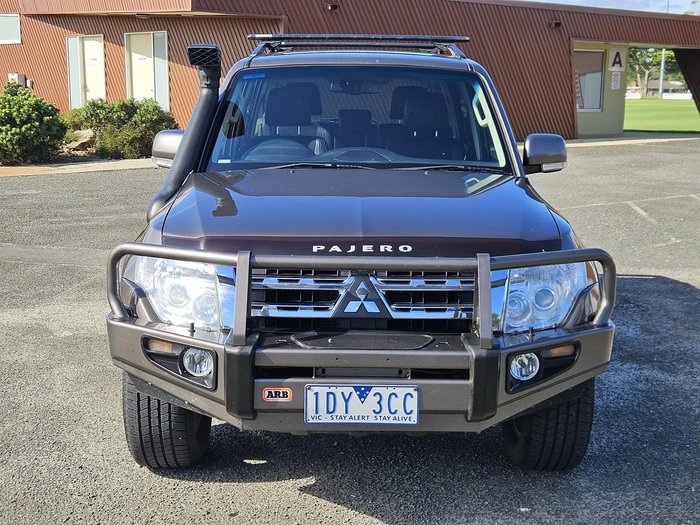 2014 Mitsubishi Pajero VR-X