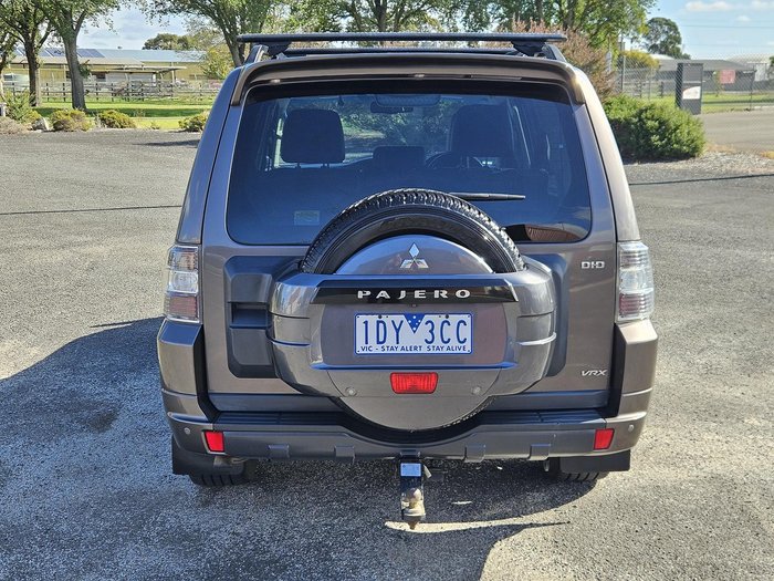 2014 Mitsubishi Pajero VR-X