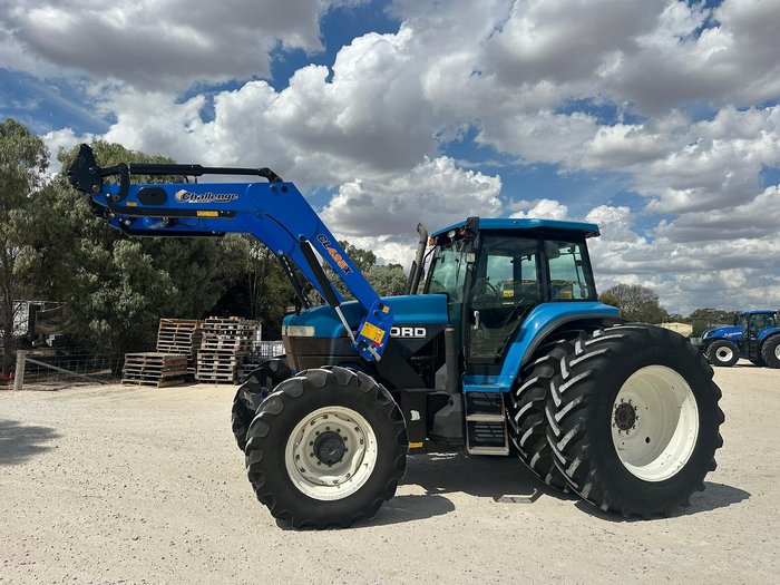 1995 New Holland 8870 4Wd Tractor