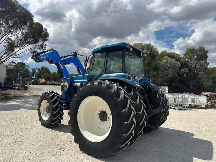 1995 New Holland 8870 4Wd Tractor