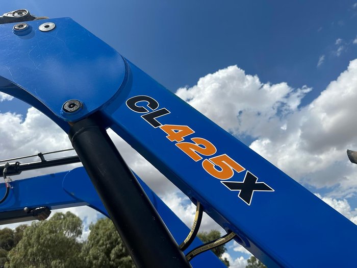 1995 New Holland 8870 4Wd Tractor