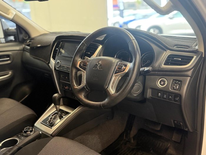 2022 Mitsubishi Triton GLS