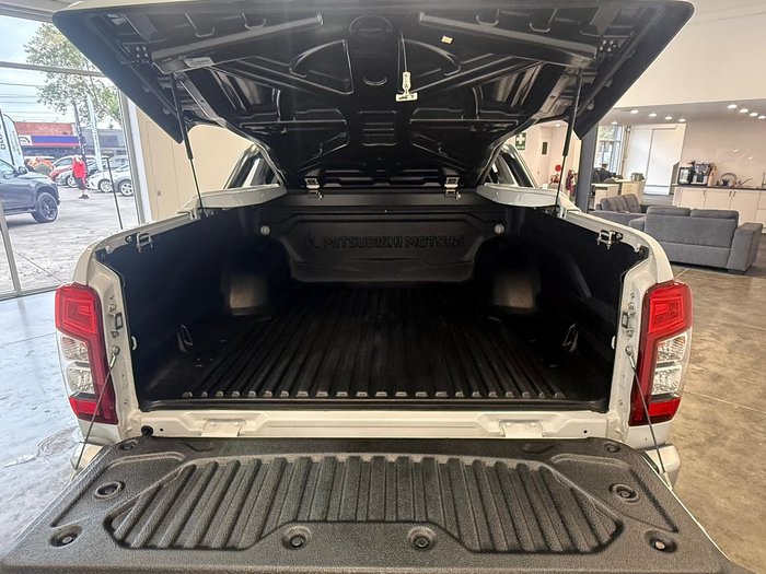 2022 Mitsubishi Triton GLS