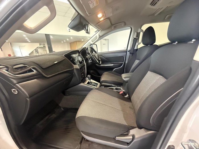 2022 Mitsubishi Triton GLS