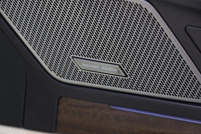 2025 BMW X1 xDrive20i